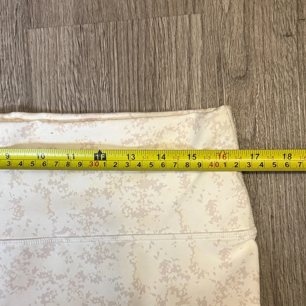 Fabletics Define High-Waisted 7/8 in soft white mini nueue camo Leggings